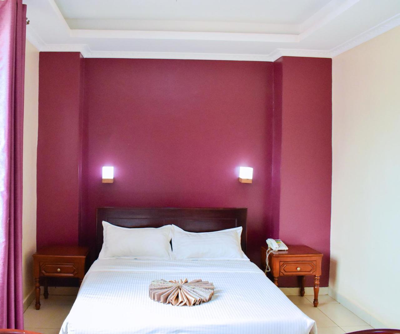 Diamonds Hotel Kampala Exterior foto